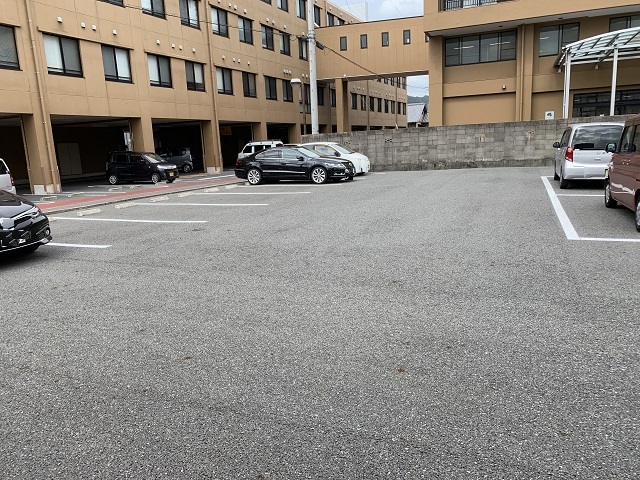緑町　安達駐車場
